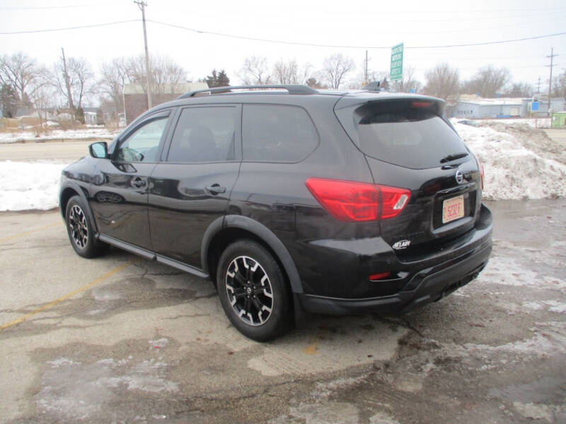 2020 Nissan Pathfinder SV