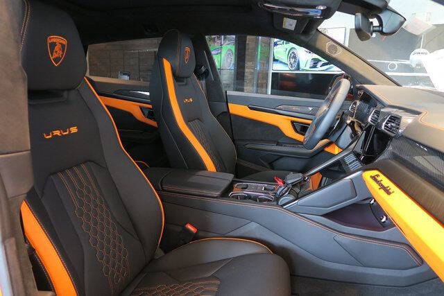 2024 Lamborghini Urus S