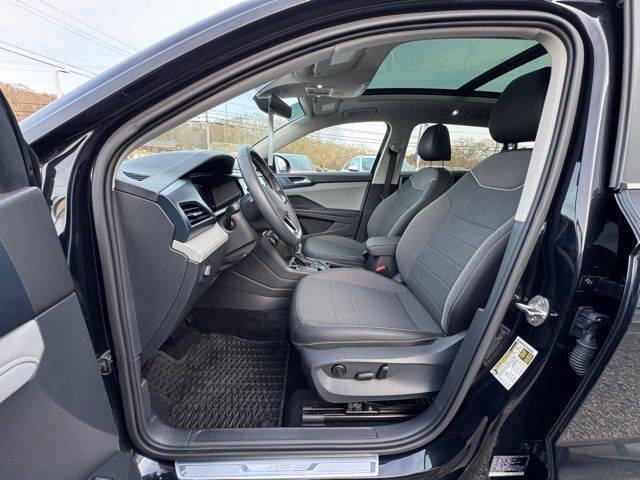 2024 Volkswagen Taos SE 4Motion