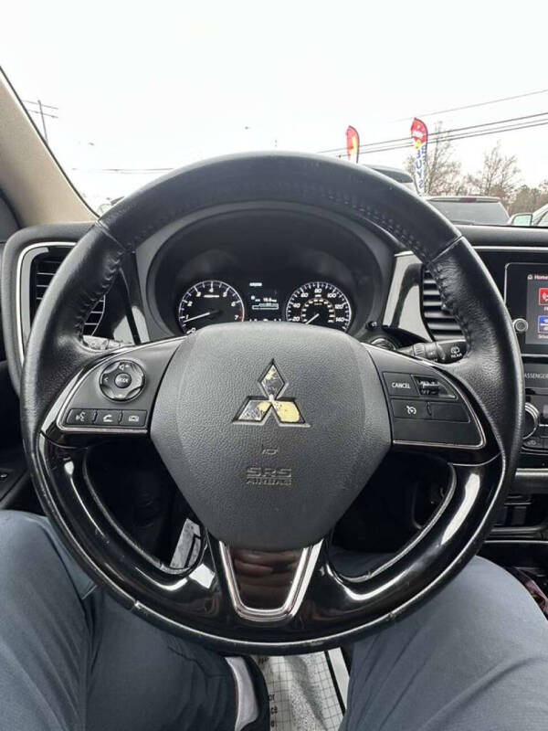 2017 Mitsubishi Outlander SEL