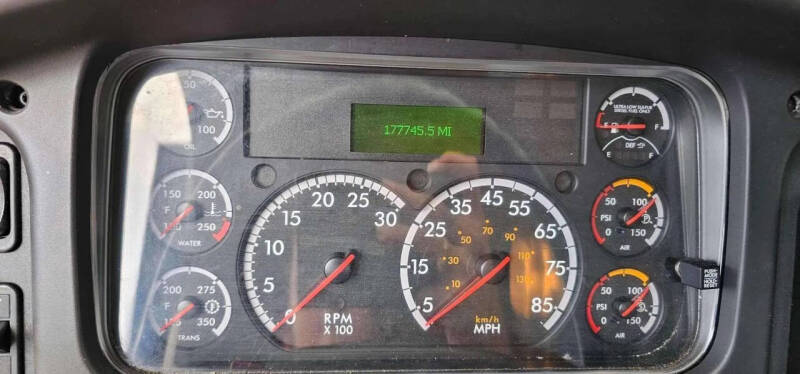 2016 Freightliner M2 106