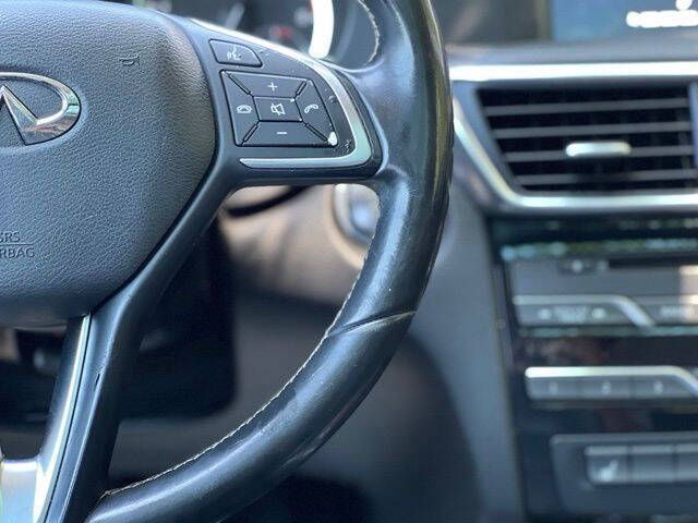 InfinitiQX3033