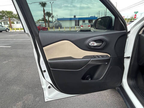 2017 Jeep Cherokee Latitude