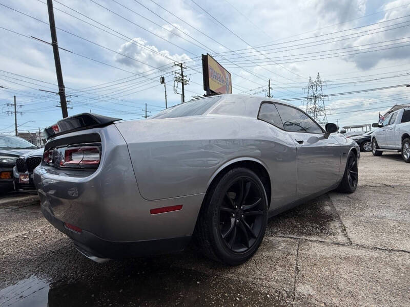 2016 Dodge Challenger R/T Plus