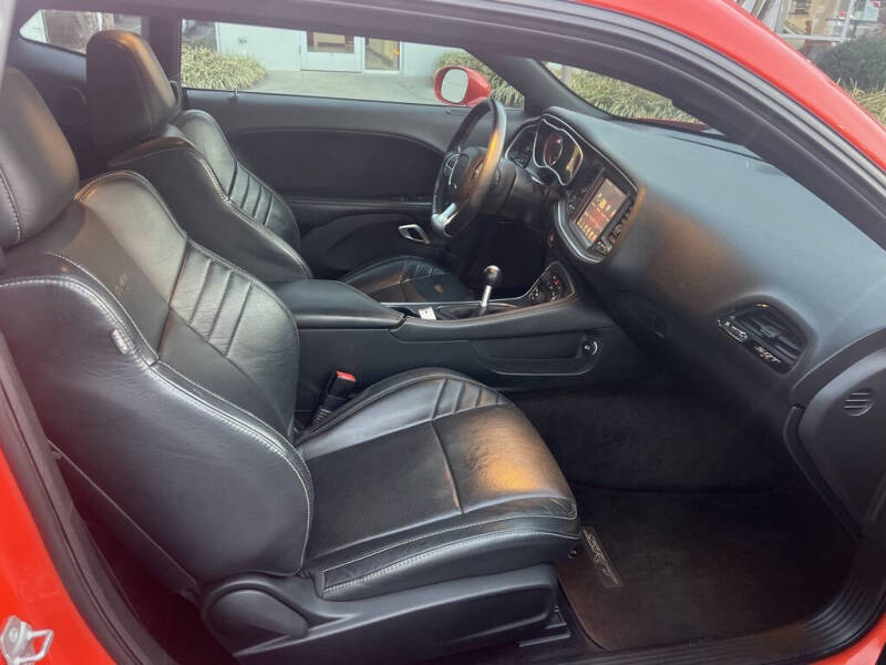 2016 Dodge Challenger SRT 392