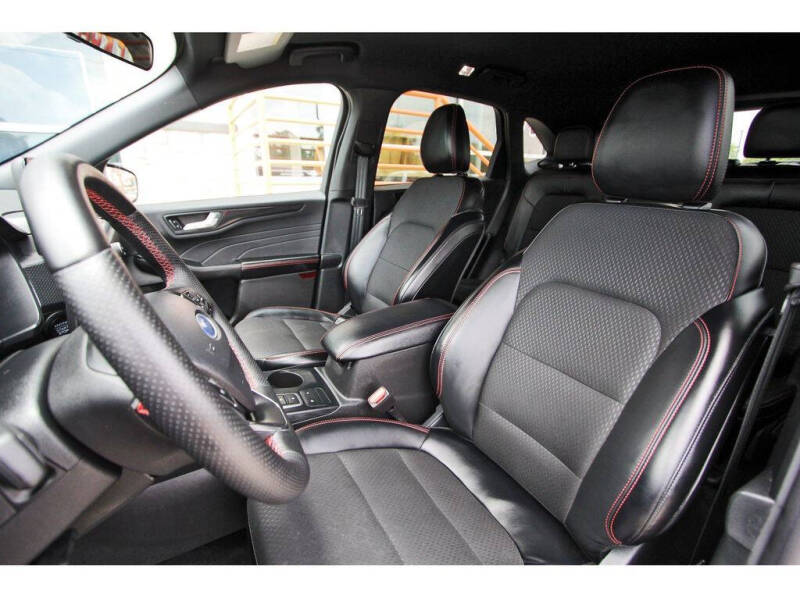 2025 Ford Escape ST-Line Select