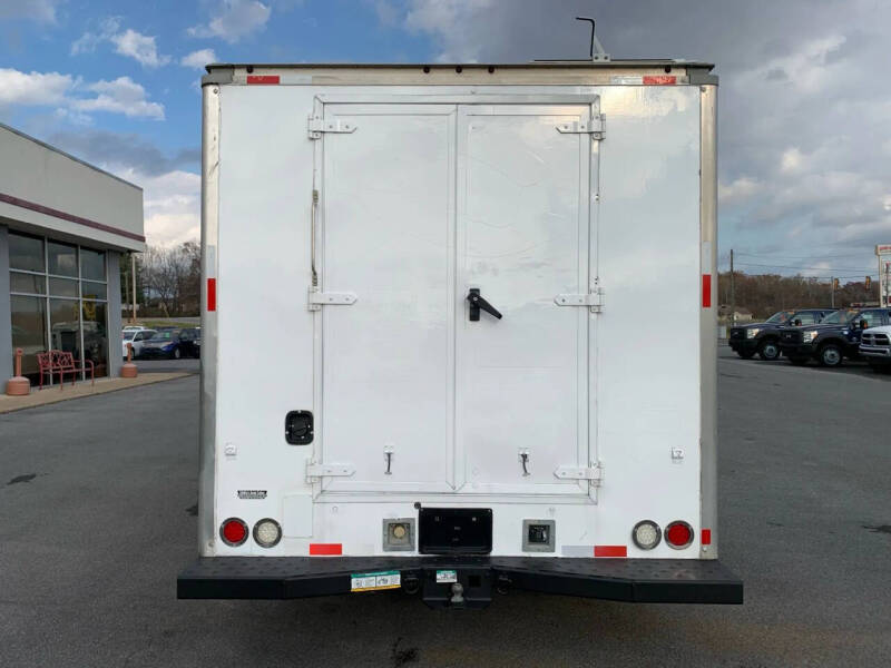 2013 Ford E-Series E-450 SD