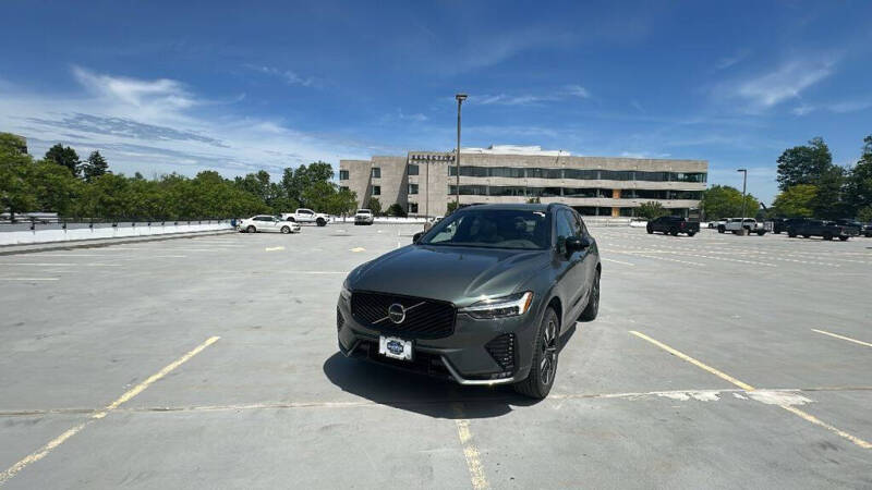 2026 Volvo XC60 B5 Plus