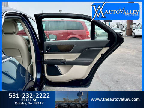 2017 Lincoln Continental Select