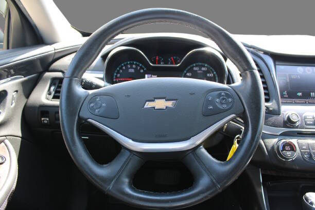 2015 Chevrolet Impala 1LT photo 16