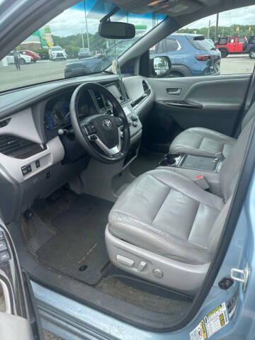 2015 Toyota Sienna