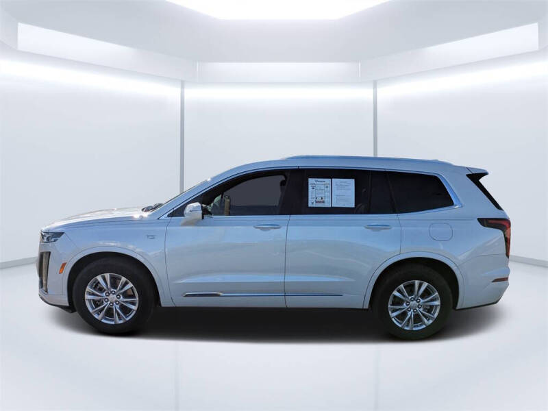 2025 Cadillac XT6 Luxury