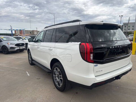 2025 Ford Expedition Active