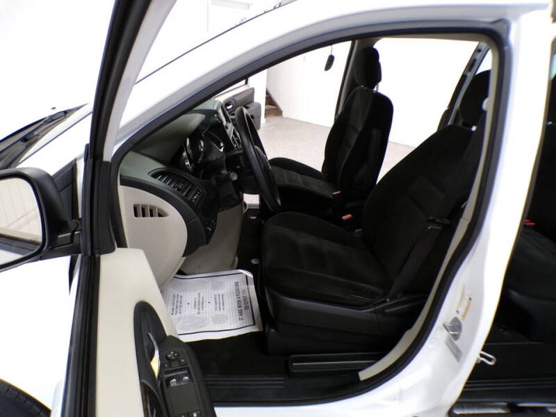 2016 Dodge Grand Caravan American Value Package