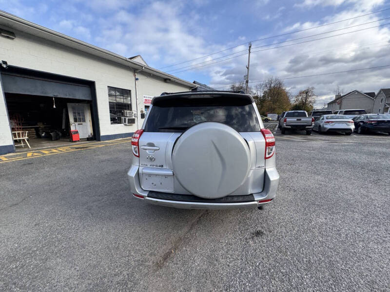 2009 Toyota RAV4 Sport