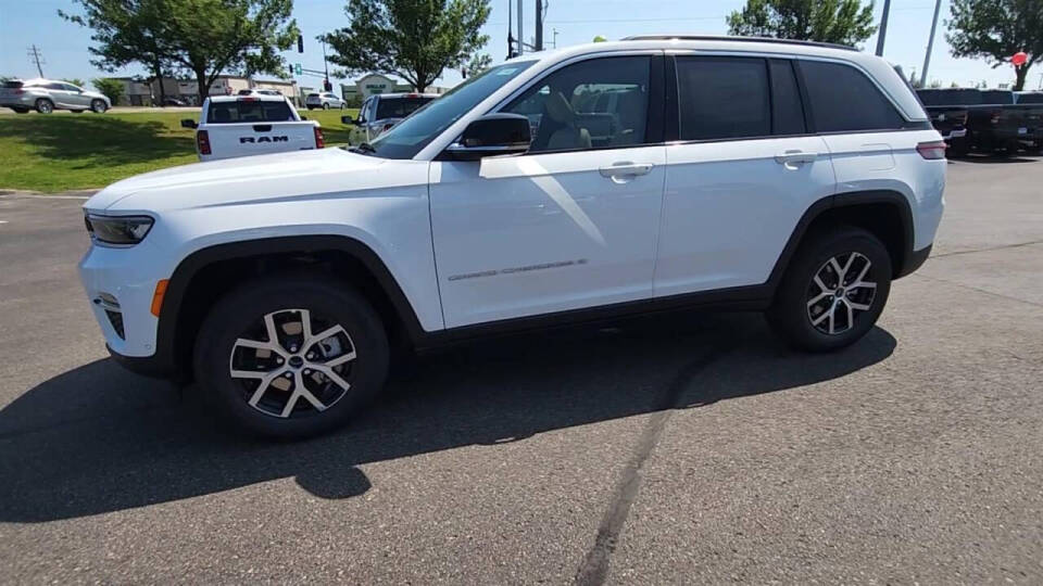 2024 Jeep Grand Cherokee for sale at Victoria Auto Sales in Victoria, MN