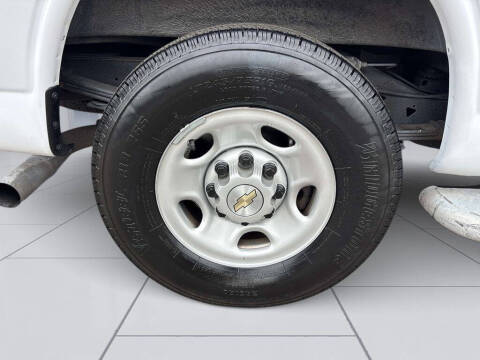 2024 Chevrolet Express 2500