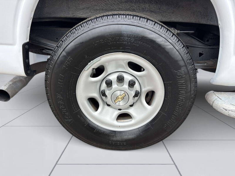 2024 Chevrolet Express 2500