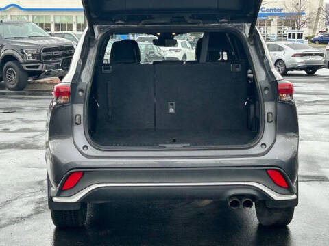 2023 Toyota Highlander XSE