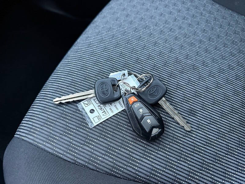 2016 Toyota Yaris 3-Door LE