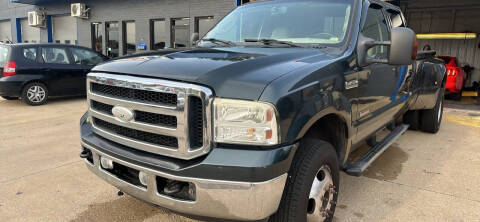 2006 Ford F-350 Super Duty for sale at D & J's Automotive Sales LLC in Olathe KS