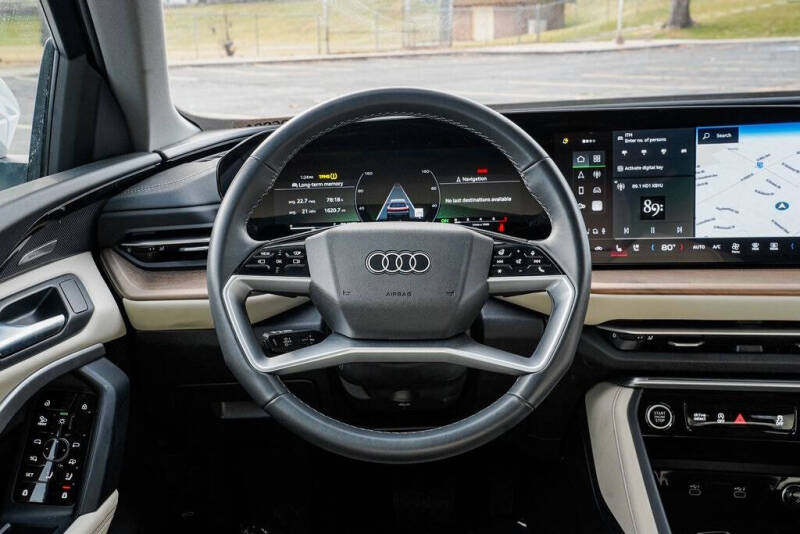 2025 Audi Q5 quattro Prestige TFSI