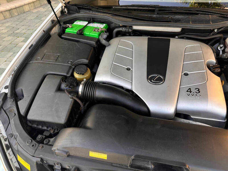 2004 Lexus LS 430