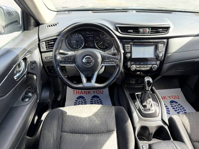 2017 Nissan Rogue SV