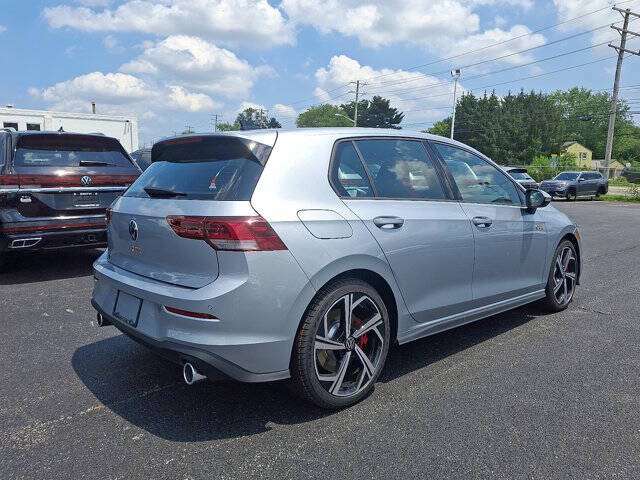 2025 Volkswagen Golf GTI SE