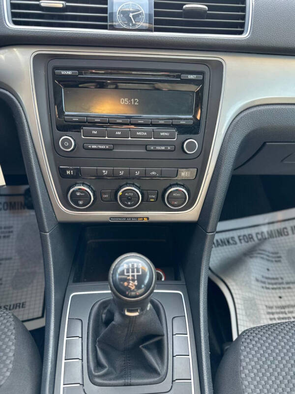 2012 Volkswagen Passat S