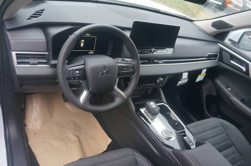 2025 Mitsubishi Outlander