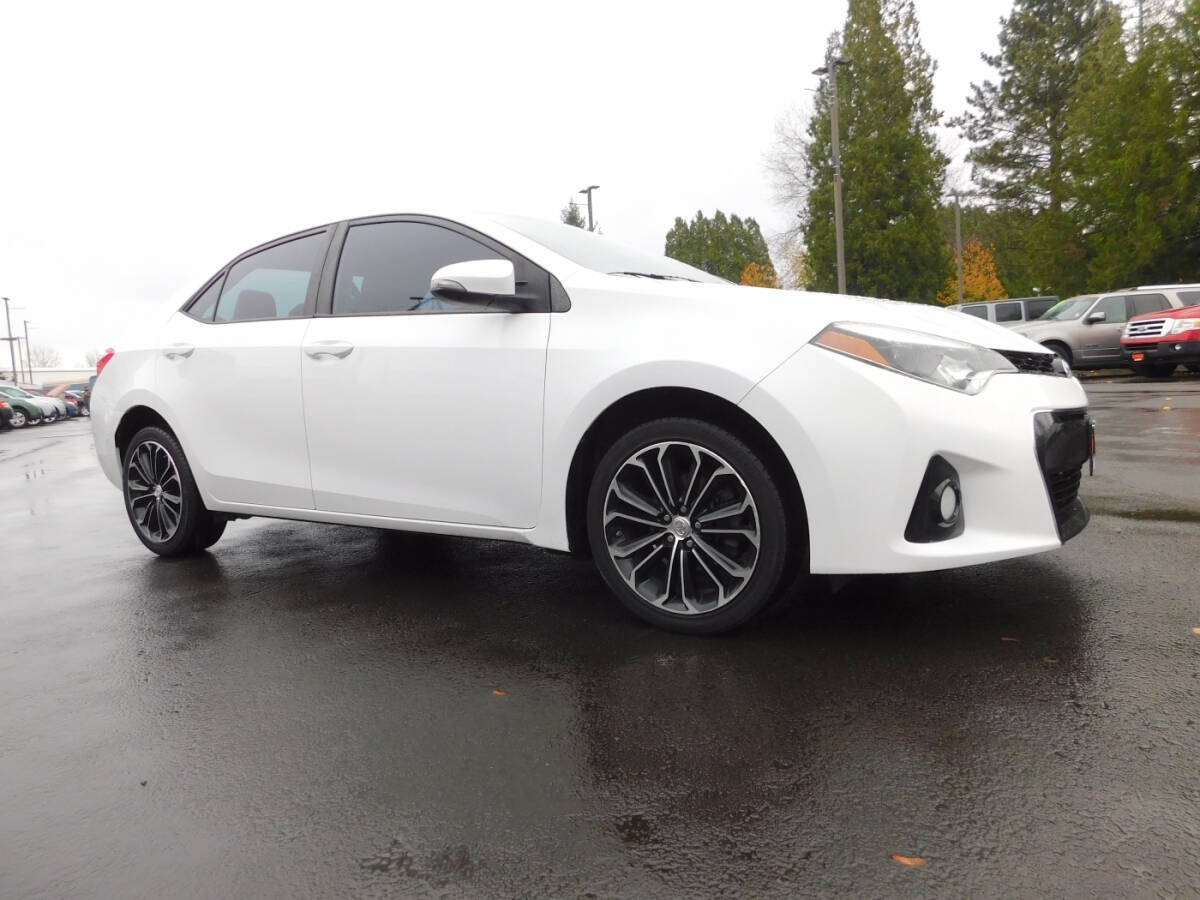 2015 Toyota Corolla S Plus