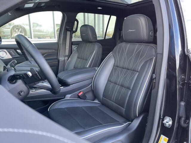 2025 Buick Enclave Avenir