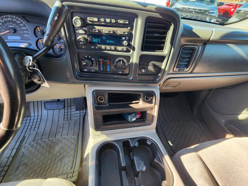 2005 Chevrolet Avalanche 2500 LS