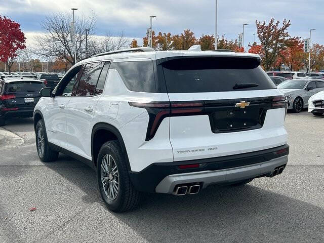 2025 Chevrolet Traverse LT