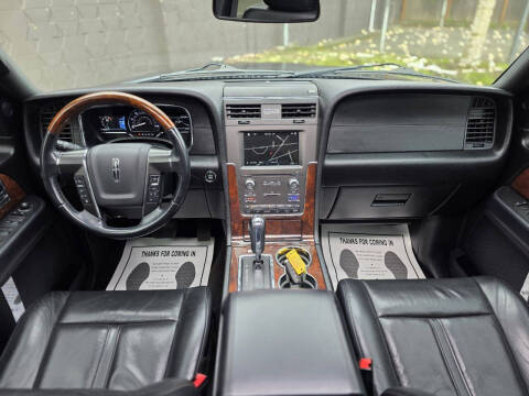 2016 Lincoln Navigator Select