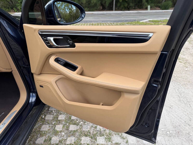 2017 Porsche Macan S