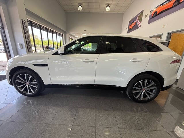 2023 Jaguar F-PACE 2