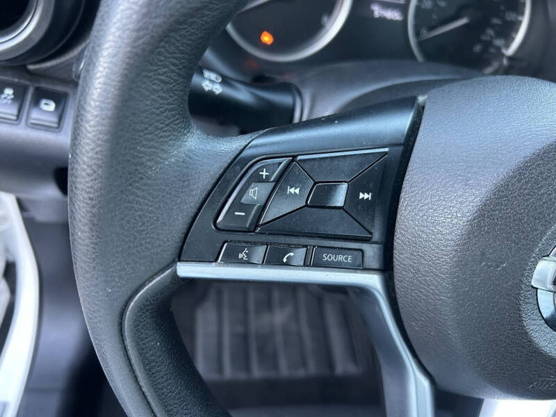 2019 Nissan Kicks S