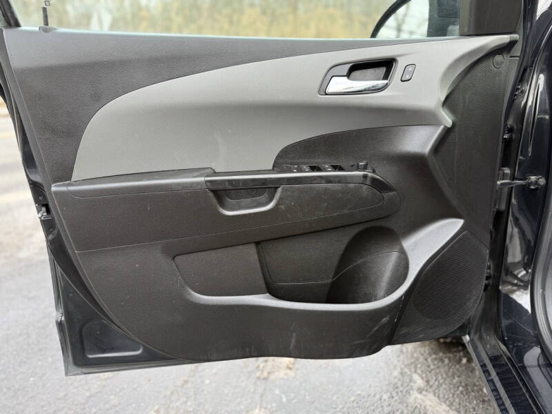 2019 Chevrolet Sonic LT Auto