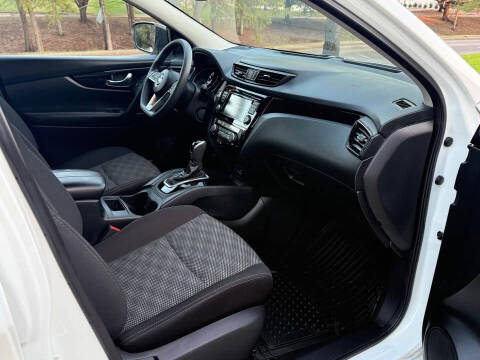 2020 Nissan Rogue Sport SV