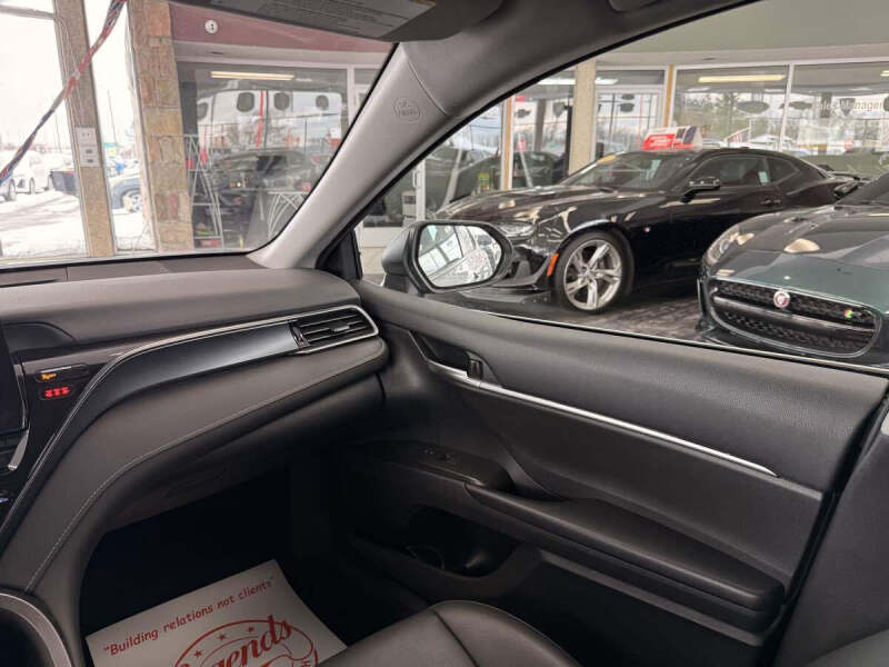 2023 Toyota Camry SE