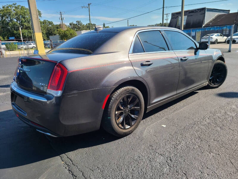 2015 Chrysler 300 Limited