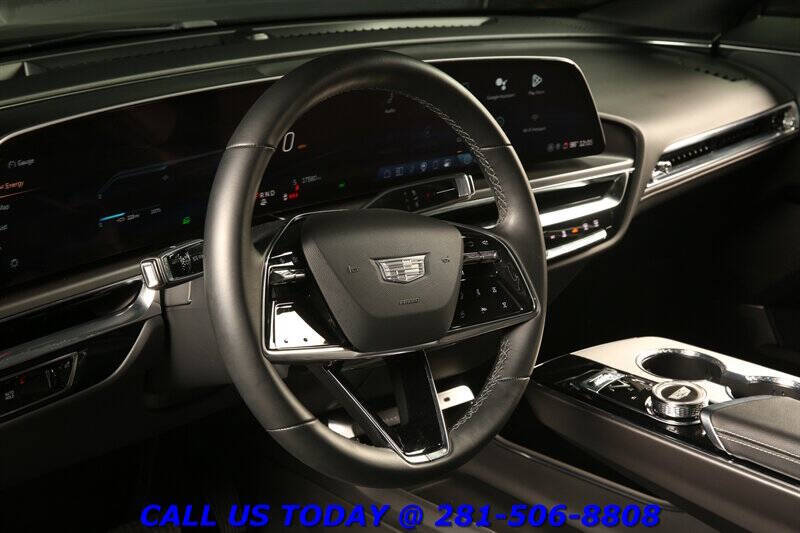 2024 Cadillac LYRIQ Tech