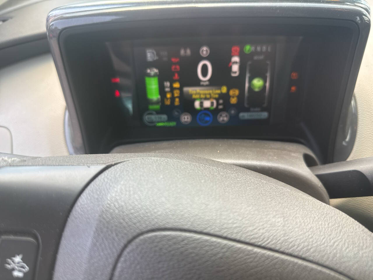 White 2013 Chevrolet Volt Premium Premium 4dr Hatchback 9