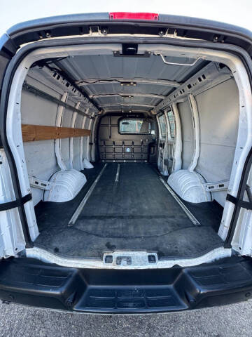 2017 Chevrolet Express 2500