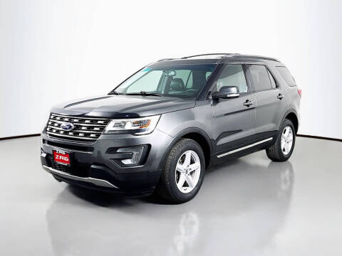 2017 Ford Explorer XLT Photo