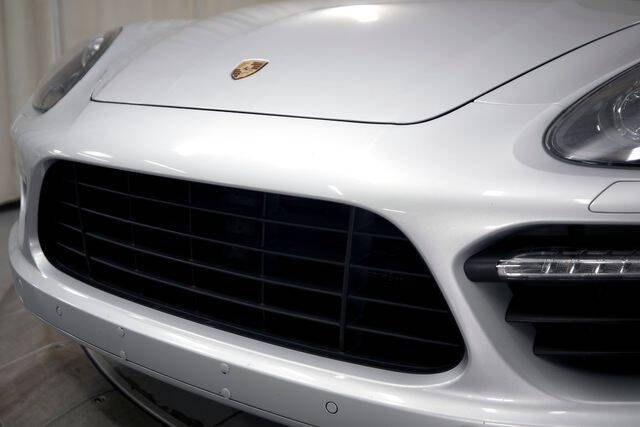 2014 Porsche Cayenne GTS