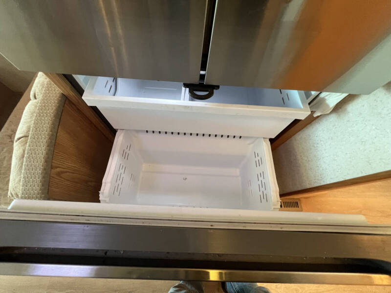 2001 Winnebago Journey 36L