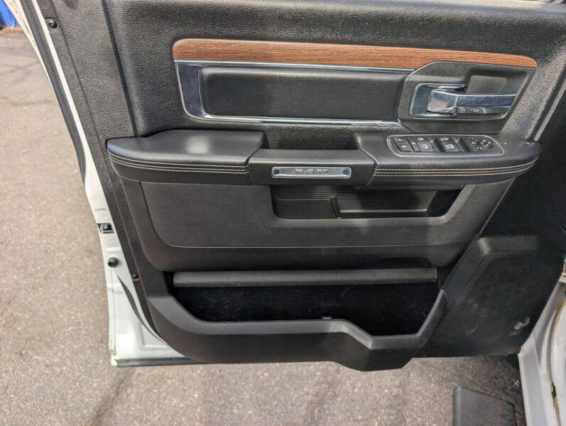 2017 RAM 1500 Laramie